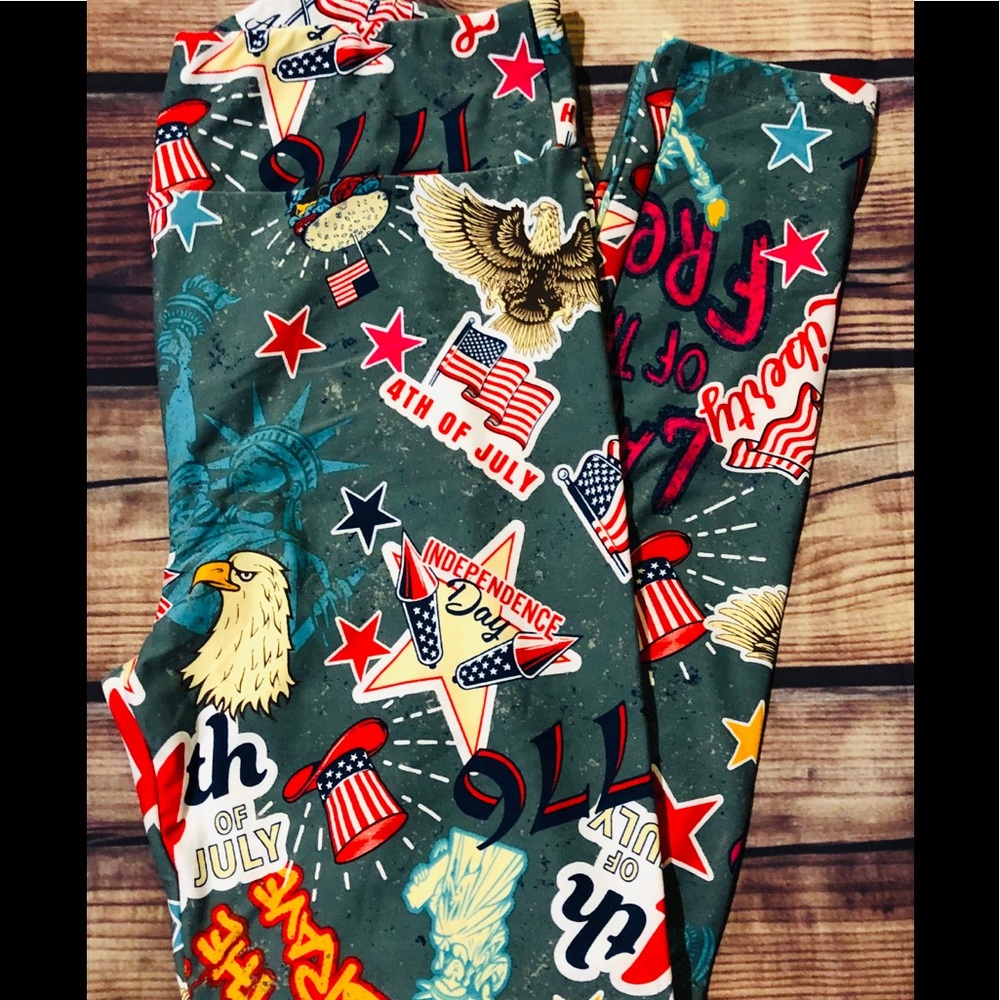 New Lularoe Leggings Holiday print